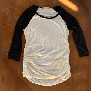 Hello Miz maternity 3/4 sleeve shirt black and cream/white EUC